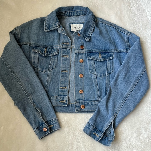 Jean jacket - Picture 1 of 2